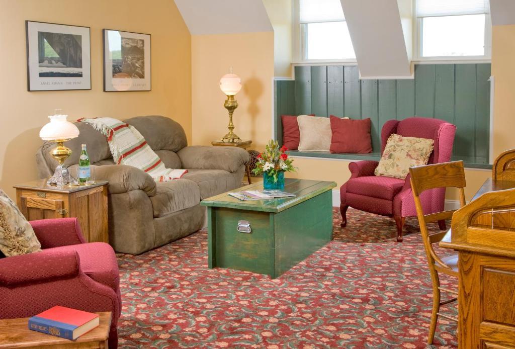 The Carriage House Inn B&B ลินช์เบิร์ก ภายนอก รูปภาพ