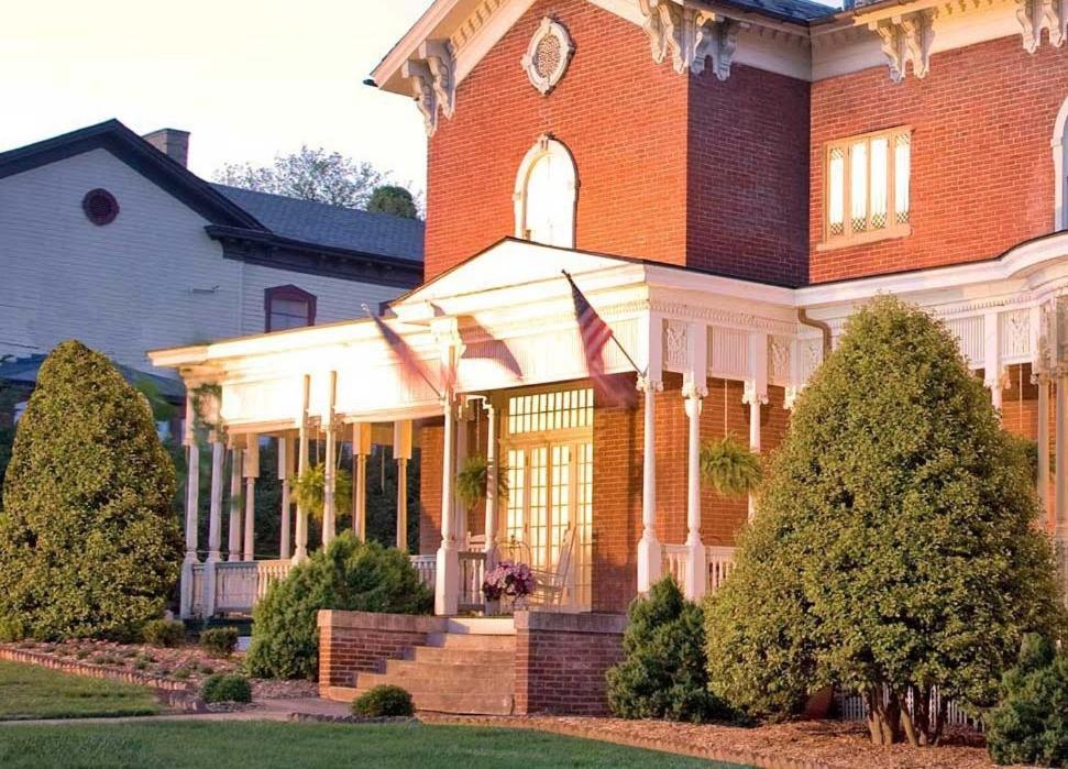 The Carriage House Inn B&B ลินช์เบิร์ก ภายนอก รูปภาพ
