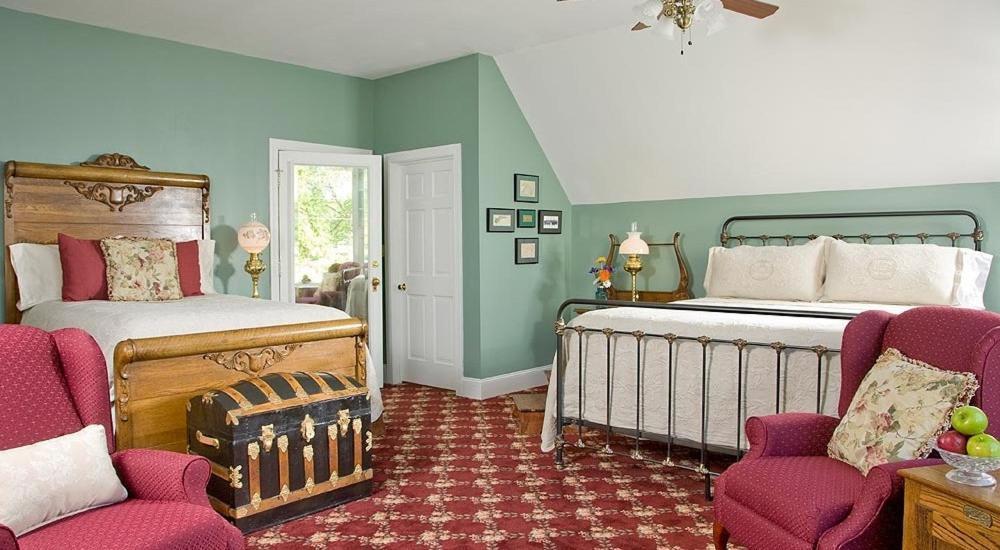 The Carriage House Inn B&B ลินช์เบิร์ก ภายนอก รูปภาพ