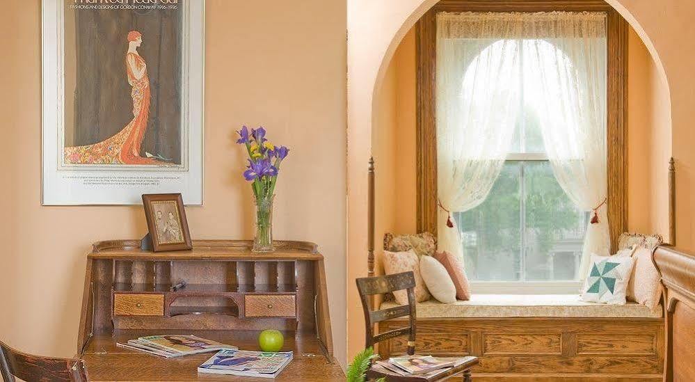 The Carriage House Inn B&B ลินช์เบิร์ก ภายนอก รูปภาพ